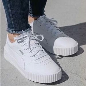 Women’s white Puma Sneakers